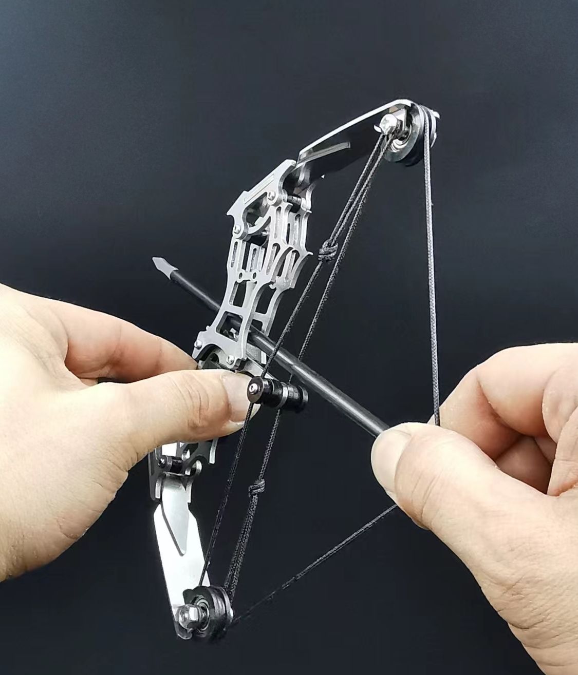 Mini Bow and Arrow Pulley Micro Pocket Compound Bow Sport Shooting Arrow Target Shooting