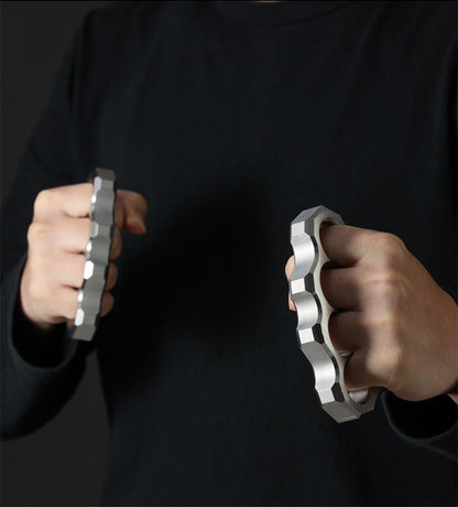 Fine Steel Solid Knuckle Duster Finger Buckle Self-defense Broken Window EDC Tool Boxing Training Combat Gear