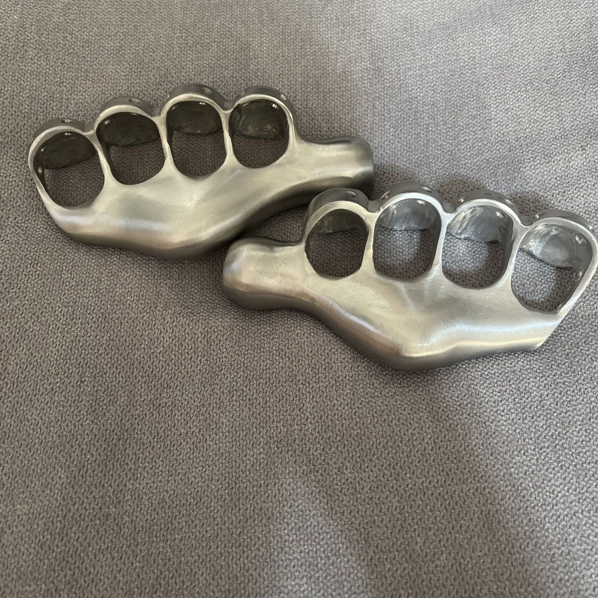 Left and Right Hand Stainless Steel Knuckle Duster Boxing Self Defense Four Finger Buckle Window Breaker Outdoor  EDC Tool