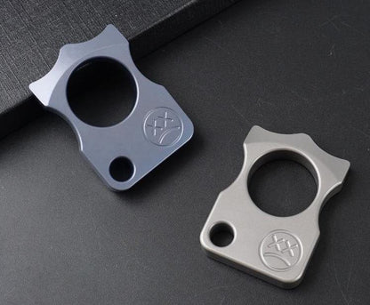 Titanium Knuckle Duster Tiger Finger Self Defense Self Defense Boxing Fighting Finger Buckle Window Breaker EDC Tool