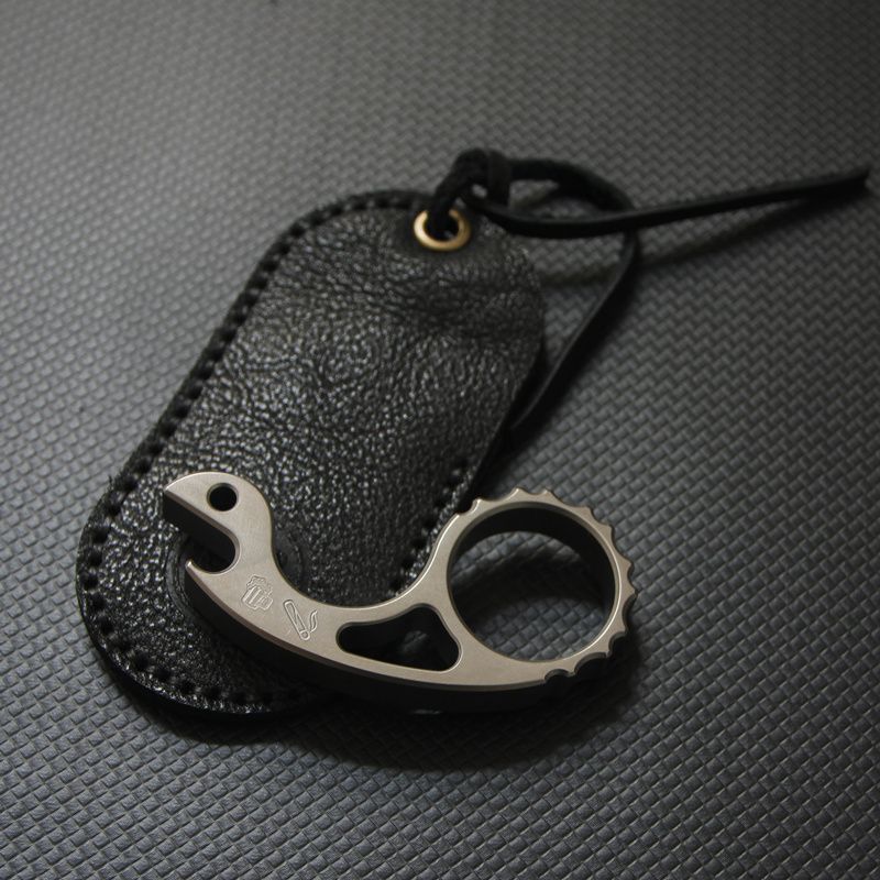 Titanium Alloy Snail Knuckle Duster Multi-function EDC Tool