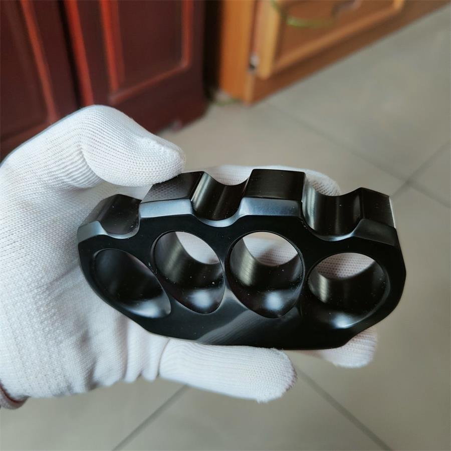 Thickened Classic Bakelite Knuckle Duster