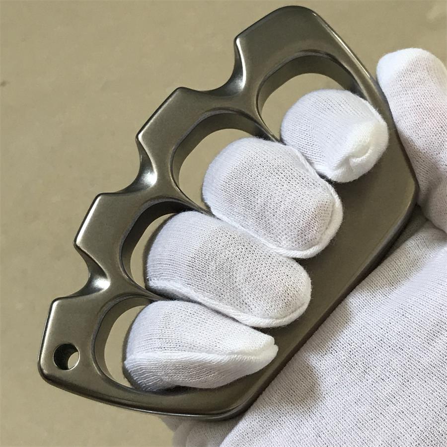 Creative Style Big Finger Hole Titanium Knuckle Dusters