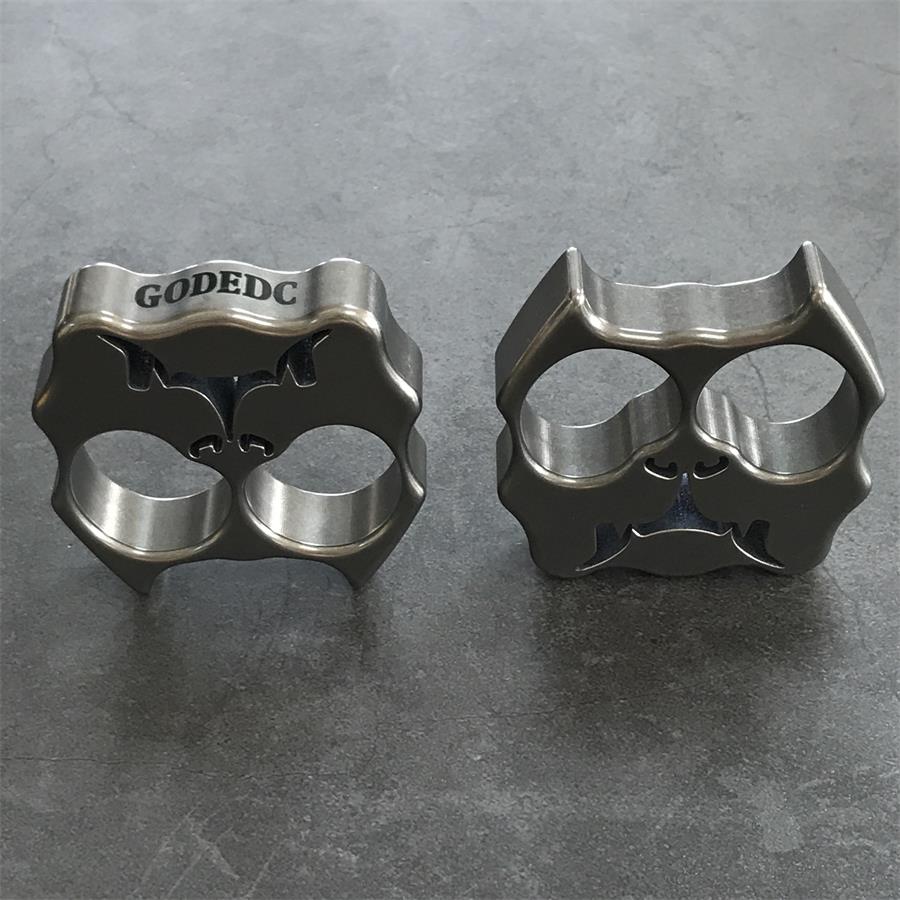 GODEDC Solid TC21 Titanium Alloy Dog Knuckle Duster