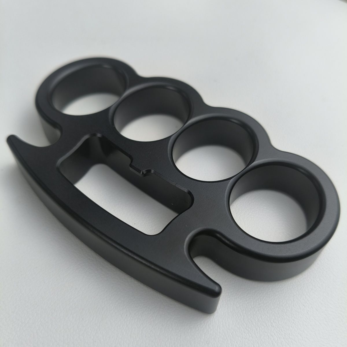 Classic Knuckle Duster Bottle-opening Self-defense Protective Gear