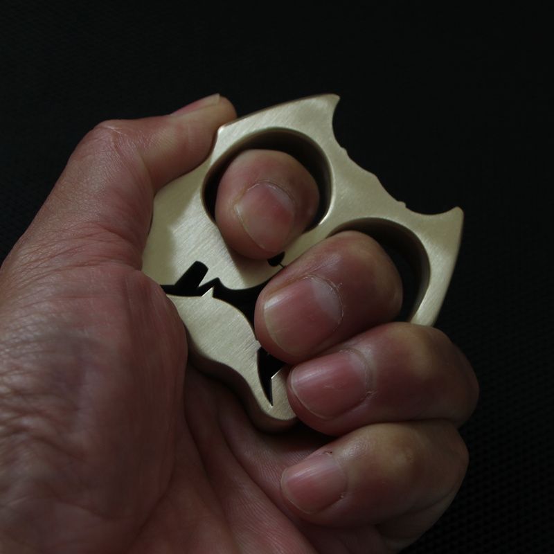 Exquisite Dog Head Brass Knuckle Duster