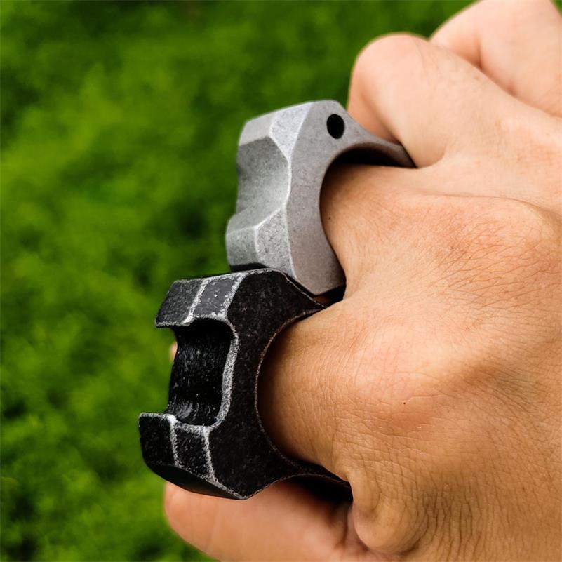 Multifunctional Bottle Opening Knuckle Duster Broken Window Protective Gear