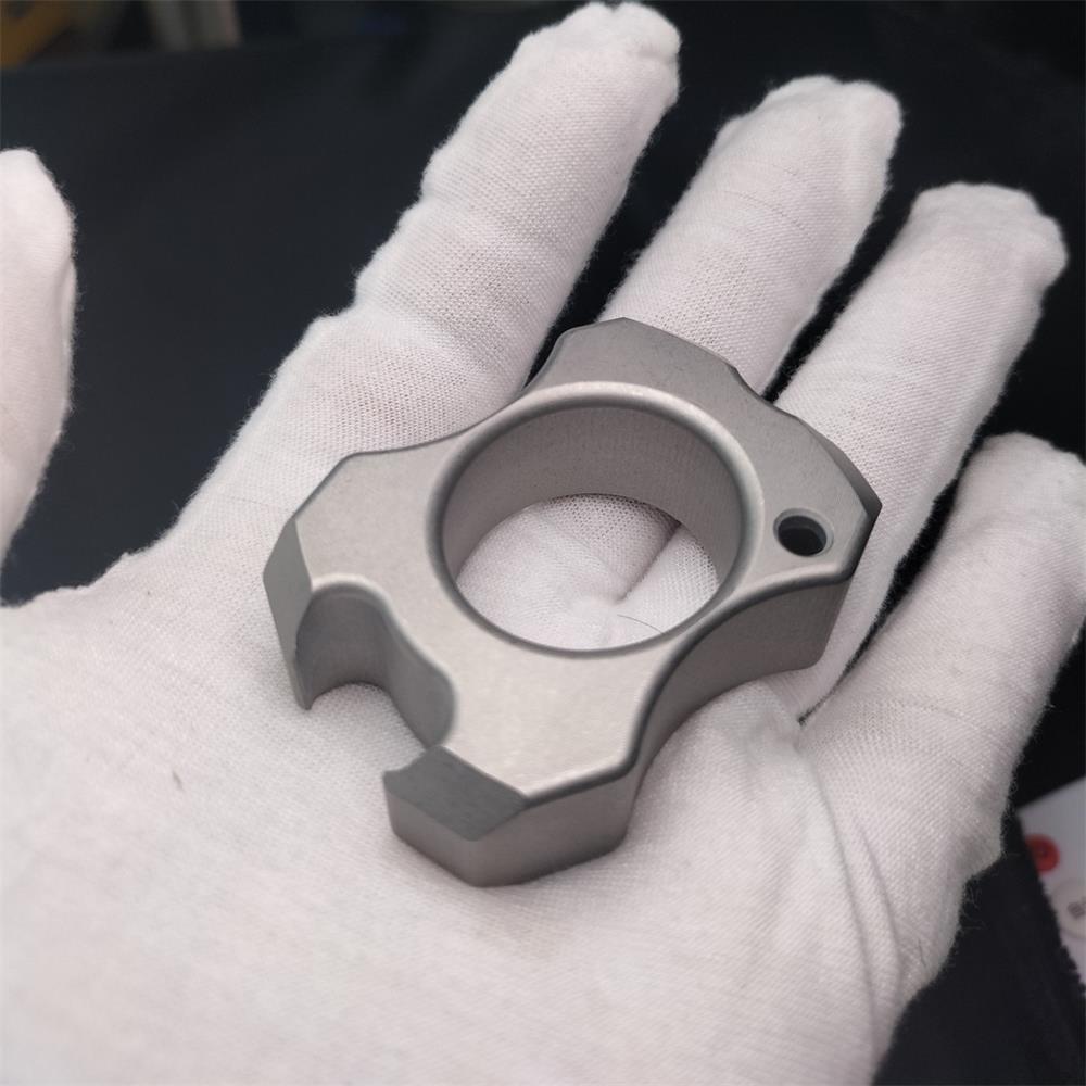 Mini Knuckle Duster Multifunctional Bottle Opener Tool