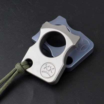 Titanium Knuckle Duster Tiger Finger Self Defense Self Defense Boxing Fighting Finger Buckle Window Breaker EDC Tool