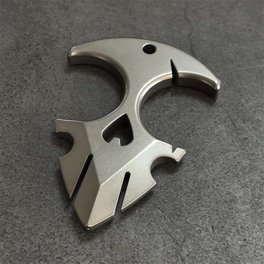 TC21 Titanium Knuckle Duster Broken Window Decoration