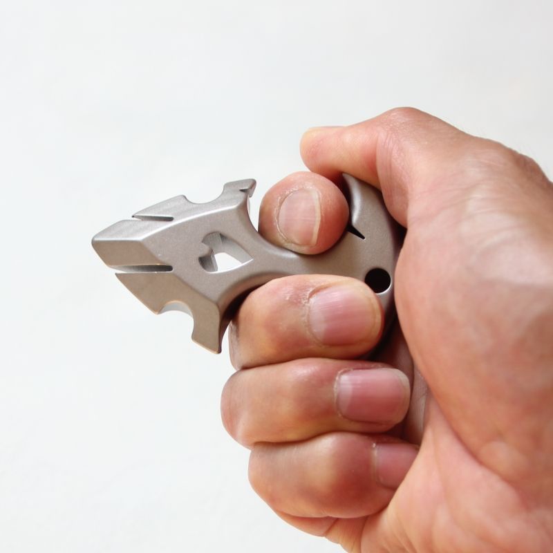 Mini Titanium Knuckle Duster Self Defense Broken Window EDC Tool