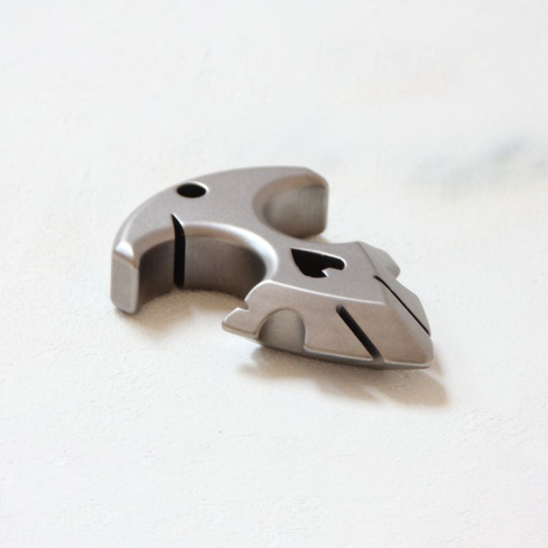 Mini Titanium Knuckle Duster Self Defense Broken Window EDC Tool