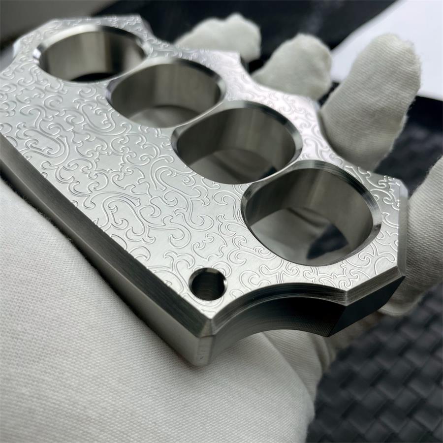 Engraved Pattern Knuckle Duster Sturdy Steel EDC Tool