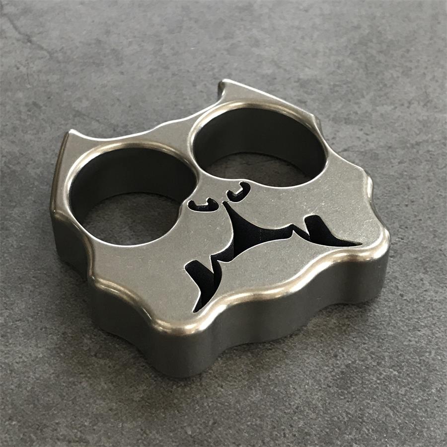 TC21 Titanium Alloy Dog Head Knuckle Duster