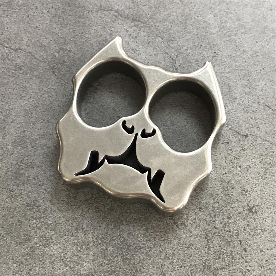 GODEDC Solid TC21 Titanium Alloy Dog Knuckle Duster