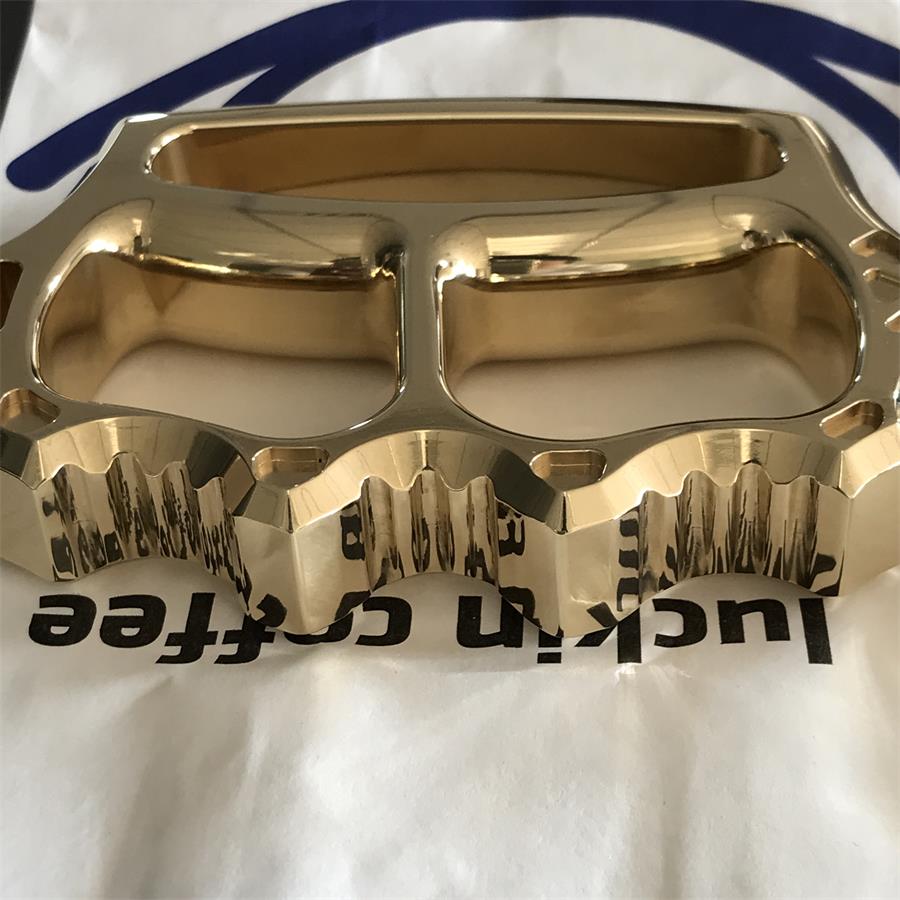 Thickened solid brass knuckle duster four-finger hole detail